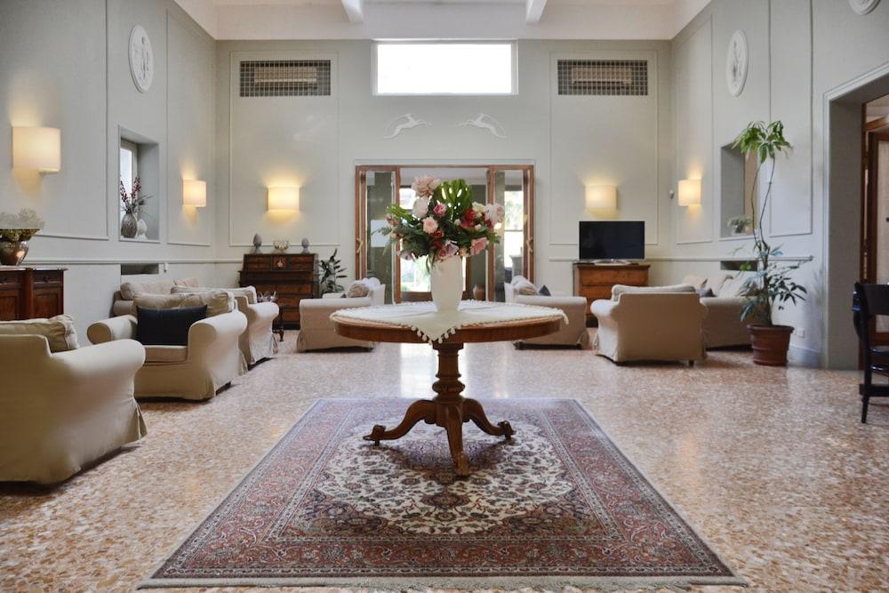 Hotel Touring Wellness & Beauty Fiuggi Exteriör bild